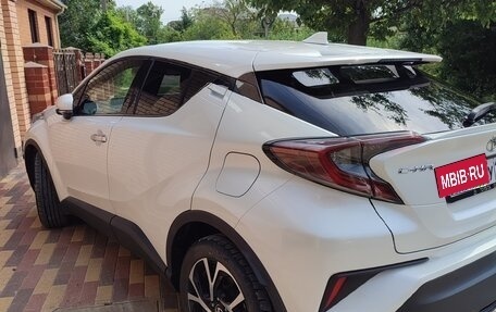 Toyota C-HR I рестайлинг, 2018 год, 2 100 000 рублей, 5 фотография