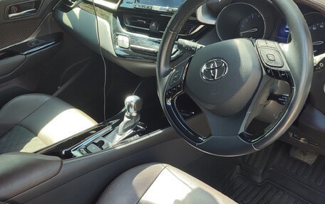 Toyota C-HR I рестайлинг, 2018 год, 2 100 000 рублей, 14 фотография