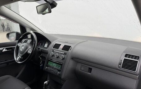 Volkswagen Touran III, 2012 год, 880 000 рублей, 10 фотография