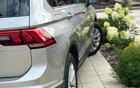 Volkswagen Tiguan II, 2021 год, 1 990 000 рублей, 3 фотография
