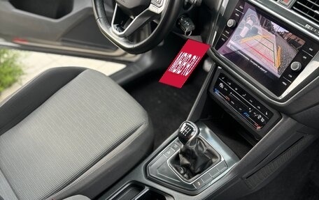 Volkswagen Tiguan II, 2021 год, 1 990 000 рублей, 10 фотография