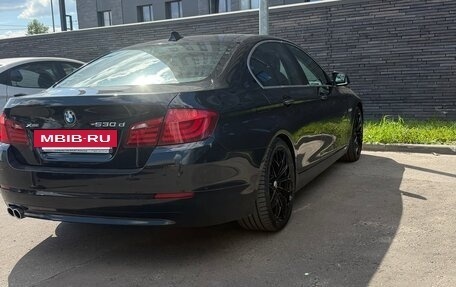 BMW 5 серия, 2013 год, 2 400 000 рублей, 4 фотография