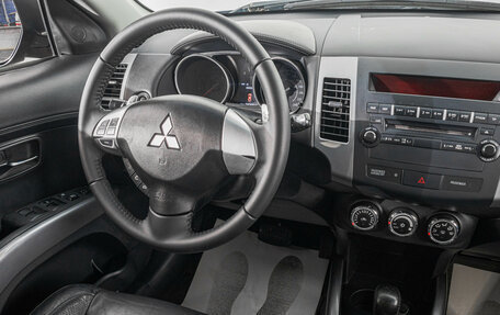 Mitsubishi Outlander III рестайлинг 3, 2011 год, 1 249 000 рублей, 17 фотография