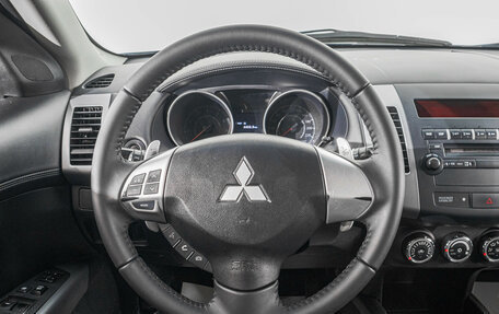 Mitsubishi Outlander III рестайлинг 3, 2011 год, 1 249 000 рублей, 15 фотография