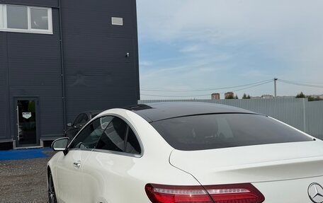 Mercedes-Benz E-Класс, 2019 год, 3 700 000 рублей, 10 фотография