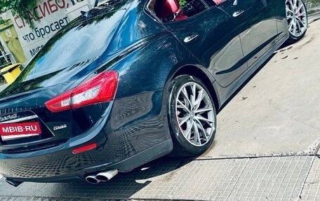 Maserati Ghibli, 2014 год, 2 990 000 рублей, 1 фотография