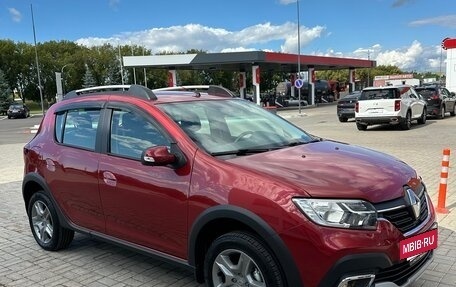 Renault Sandero II рестайлинг, 2021 год, 1 690 000 рублей, 2 фотография