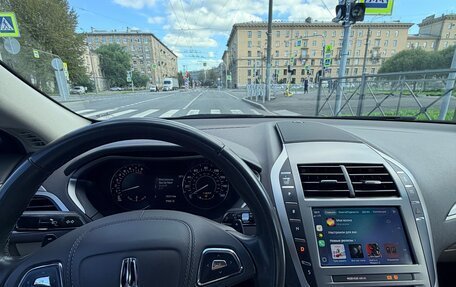 Lincoln MKZ II рестайлинг, 2018 год, 2 360 000 рублей, 9 фотография