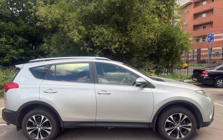 Toyota RAV4, 2015 год, 2 200 000 рублей, 3 фотография