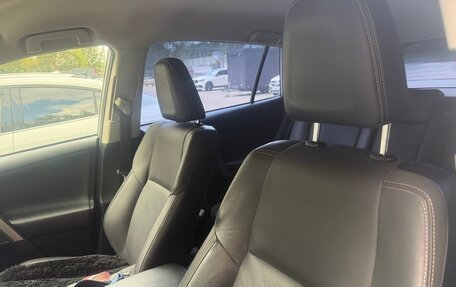Toyota RAV4, 2015 год, 2 200 000 рублей, 14 фотография