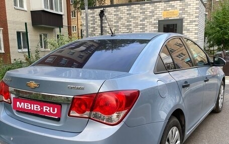 Chevrolet Cruze II, 2011 год, 700 000 рублей, 3 фотография
