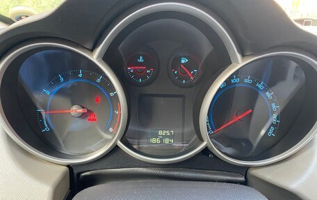 Chevrolet Cruze II, 2011 год, 700 000 рублей, 7 фотография