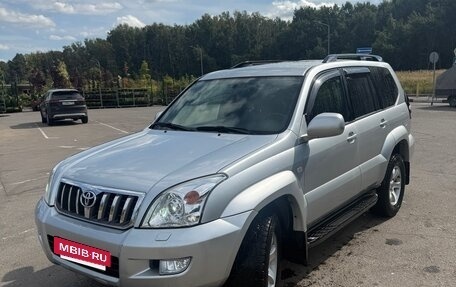 Toyota Land Cruiser Prado 120 рестайлинг, 2006 год, 2 300 000 рублей, 3 фотография