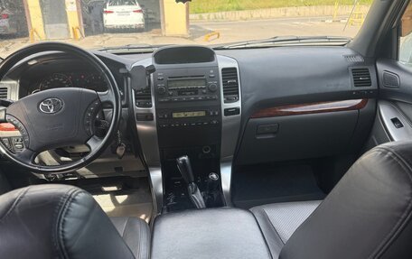 Toyota Land Cruiser Prado 120 рестайлинг, 2006 год, 2 300 000 рублей, 11 фотография