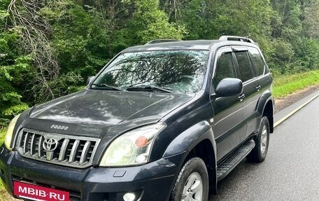 Toyota Land Cruiser Prado 120 рестайлинг, 2004 год, 1 350 000 рублей, 3 фотография