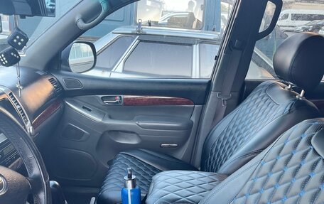 Toyota Land Cruiser Prado 120 рестайлинг, 2004 год, 1 350 000 рублей, 7 фотография