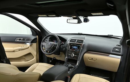 Ford Explorer VI, 2016 год, 2 399 000 рублей, 7 фотография