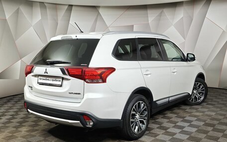 Mitsubishi Outlander III рестайлинг 3, 2015 год, 1 709 000 рублей, 2 фотография