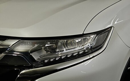 Mitsubishi Outlander III рестайлинг 3, 2015 год, 1 709 000 рублей, 10 фотография
