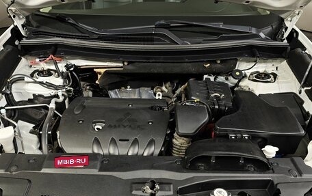 Mitsubishi Outlander III рестайлинг 3, 2015 год, 1 709 000 рублей, 11 фотография