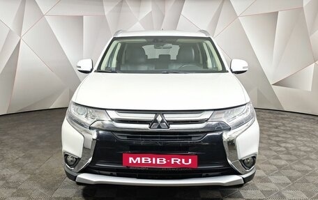 Mitsubishi Outlander III рестайлинг 3, 2015 год, 1 709 000 рублей, 7 фотография
