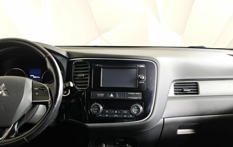 Mitsubishi Outlander III рестайлинг 3, 2015 год, 1 709 000 рублей, 15 фотография