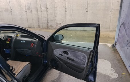 Mitsubishi Carisma I, 1997 год, 140 000 рублей, 16 фотография