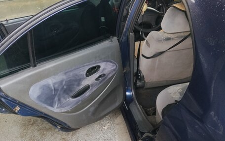 Mitsubishi Carisma I, 1997 год, 140 000 рублей, 23 фотография