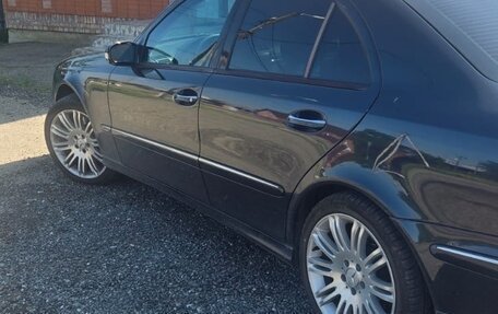 Mercedes-Benz E-Класс, 2005 год, 1 050 000 рублей, 2 фотография
