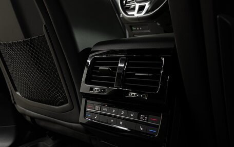 Volkswagen Touareg III, 2019 год, 5 850 000 рублей, 11 фотография