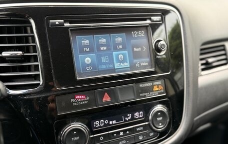 Mitsubishi Outlander III рестайлинг 3, 2013 год, 1 000 000 рублей, 18 фотография