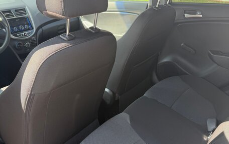 Hyundai Solaris II рестайлинг, 2013 год, 809 990 рублей, 8 фотография