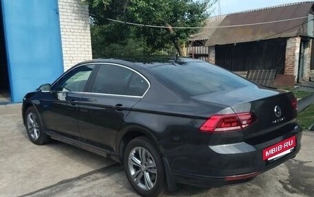 Volkswagen Passat B8 рестайлинг, 2021 год, 4 500 000 рублей, 2 фотография