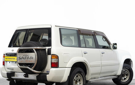 Nissan Safari IV, 2000 год, 1 249 000 рублей, 5 фотография