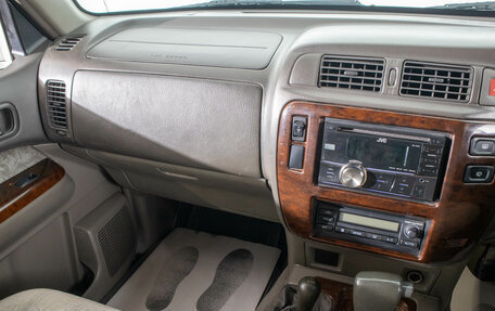 Nissan Safari IV, 2000 год, 1 249 000 рублей, 19 фотография