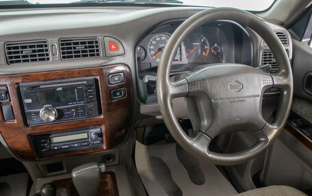 Nissan Safari IV, 2000 год, 1 249 000 рублей, 15 фотография