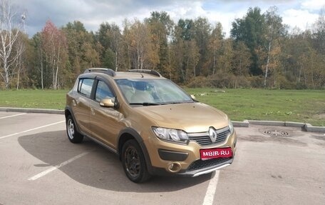 Renault Sandero II рестайлинг, 2016 год, 800 000 рублей, 1 фотография