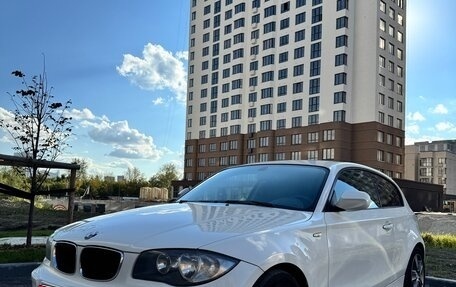BMW 1 серия, 2011 год, 800 000 рублей, 1 фотография