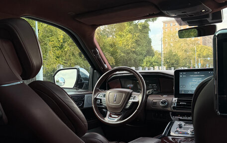 Lincoln Navigator, 2018 год, 7 300 000 рублей, 7 фотография