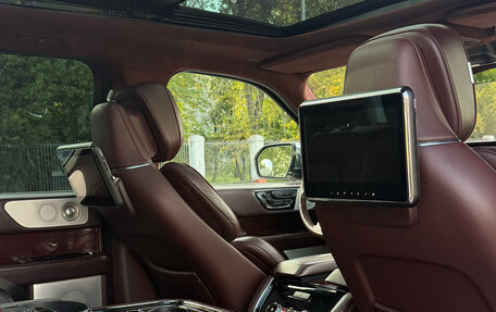 Lincoln Navigator, 2018 год, 7 300 000 рублей, 9 фотография