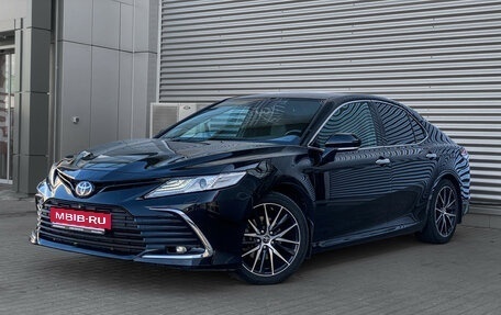 Toyota Camry, 2019 год, 3 490 000 рублей, 1 фотография