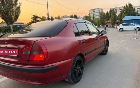 Mitsubishi Carisma I, 2001 год, 210 000 рублей, 2 фотография