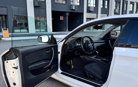 BMW 1 серия, 2011 год, 800 000 рублей, 4 фотография