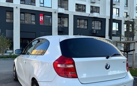 BMW 1 серия, 2011 год, 800 000 рублей, 7 фотография