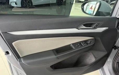 Volkswagen Golf VIII, 2023 год, 2 100 000 рублей, 15 фотография