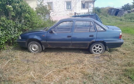 Daewoo Nexia I рестайлинг, 2003 год, 85 000 рублей, 3 фотография