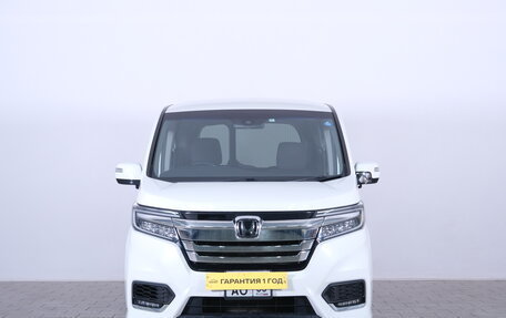 Honda Stepwgn IV, 2018 год, 2 299 000 рублей, 2 фотография