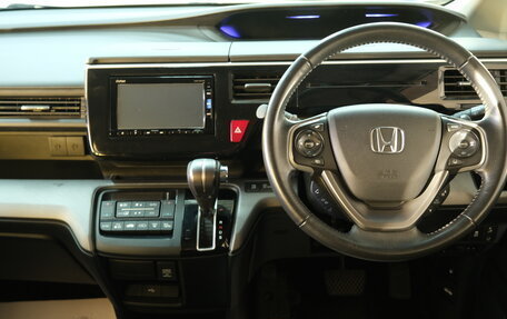 Honda Stepwgn IV, 2018 год, 2 299 000 рублей, 11 фотография