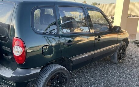 Chevrolet Niva I рестайлинг, 2005 год, 300 000 рублей, 2 фотография