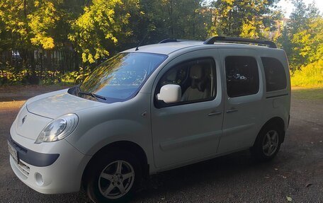 Renault Kangoo II рестайлинг, 2012 год, 930 000 рублей, 3 фотография